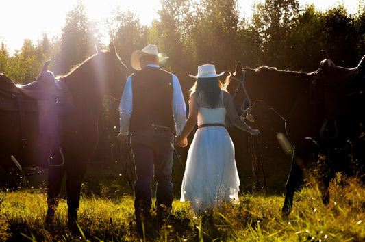 What Is The Best Cowboy Hat for Fall Weddings?